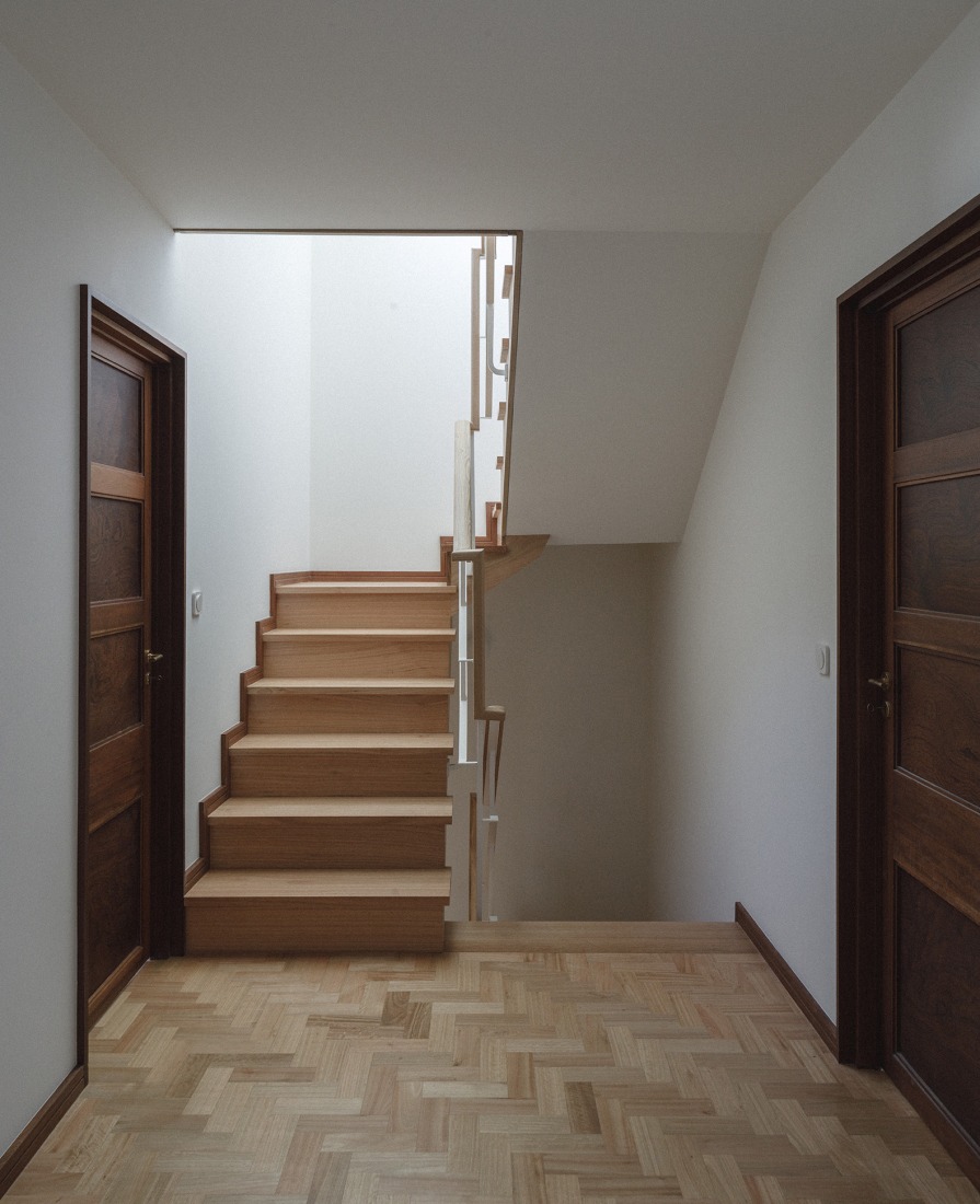 House in "O Lar Familiar" by José Pedro Lima. Photograph by José Campos.