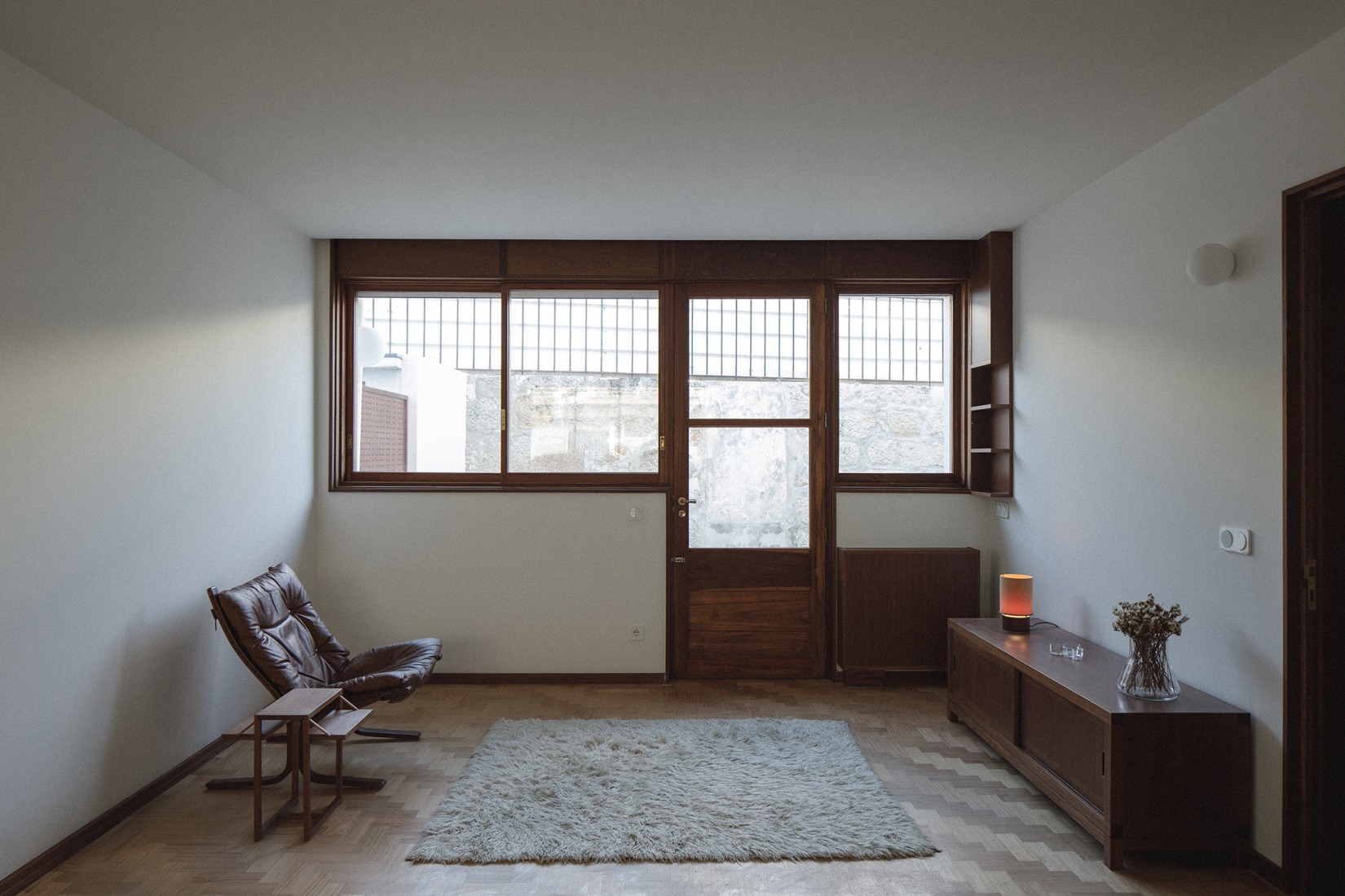 House in "O Lar Familiar" by José Pedro Lima. Photograph by José Campos.