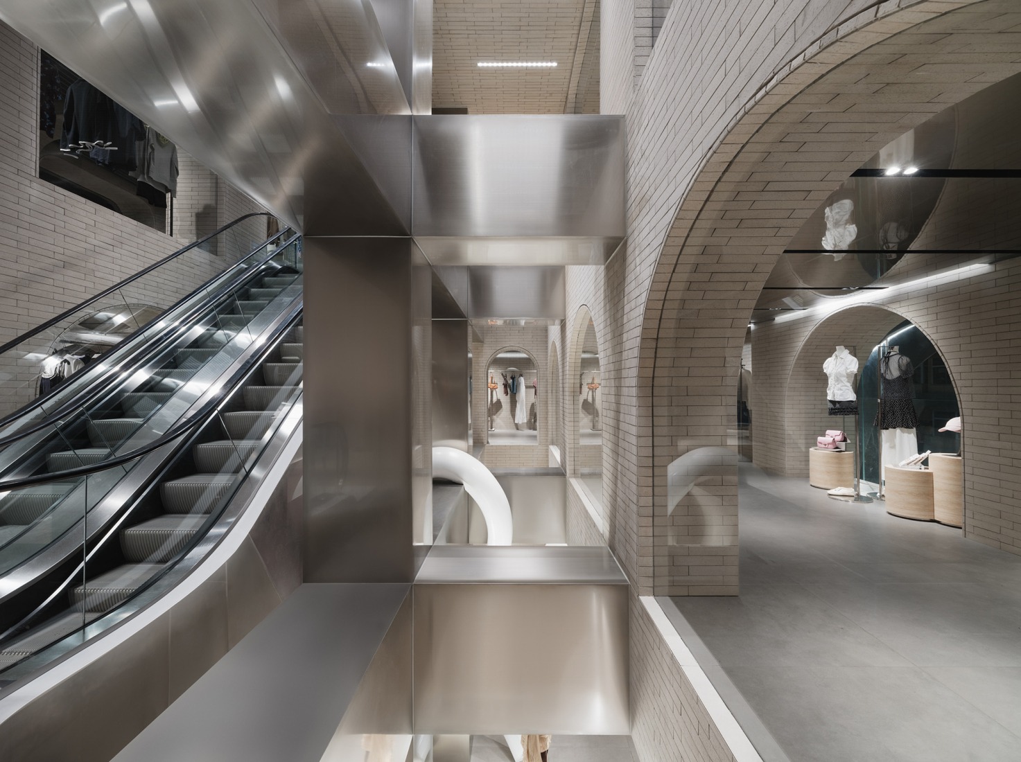 Tienda Insignia Urban Revivo por MVRDV. Fotografía por Wen Studio.