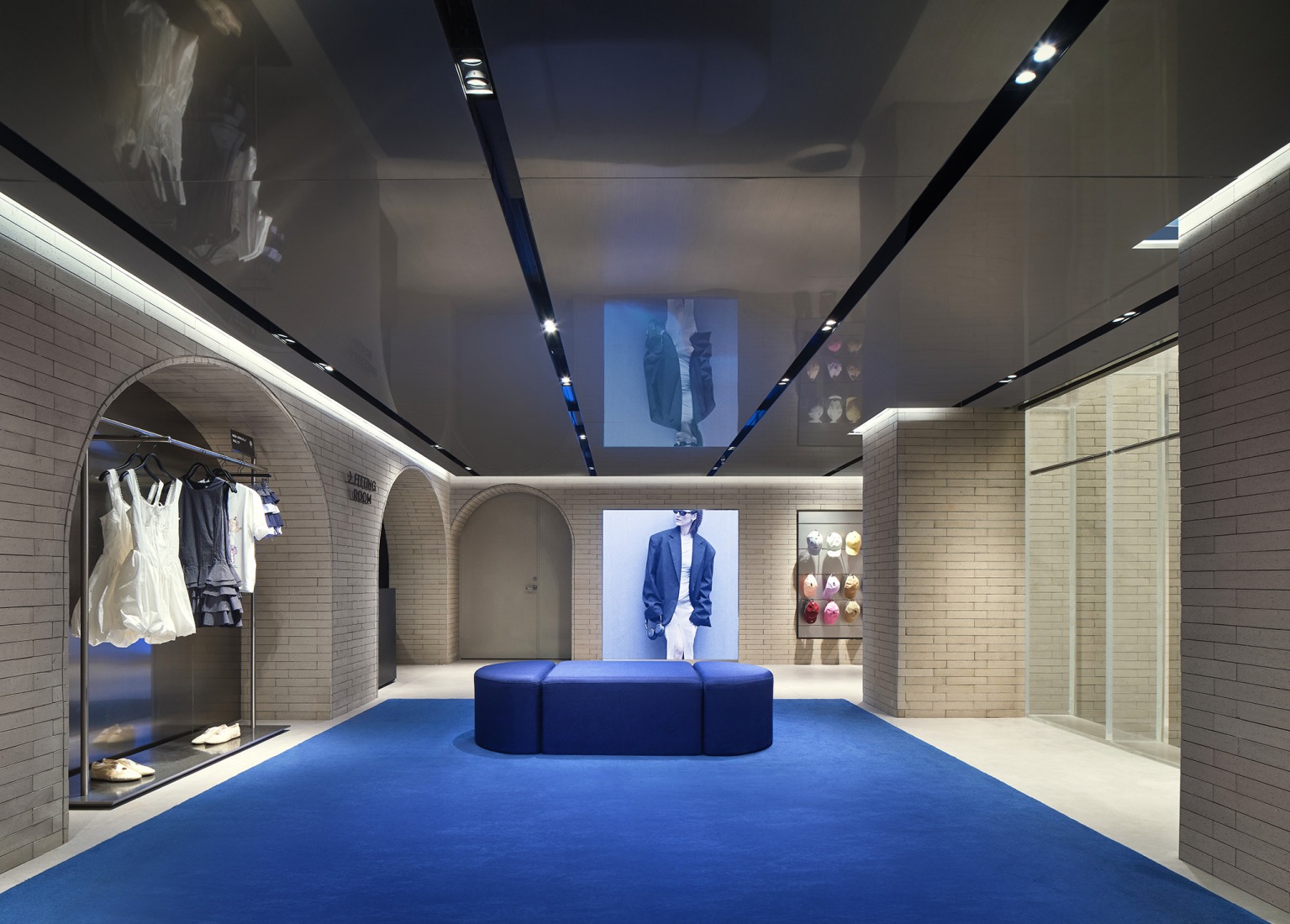 Tienda Insignia Urban Revivo por MVRDV. Fotografía por Urban Revivo.