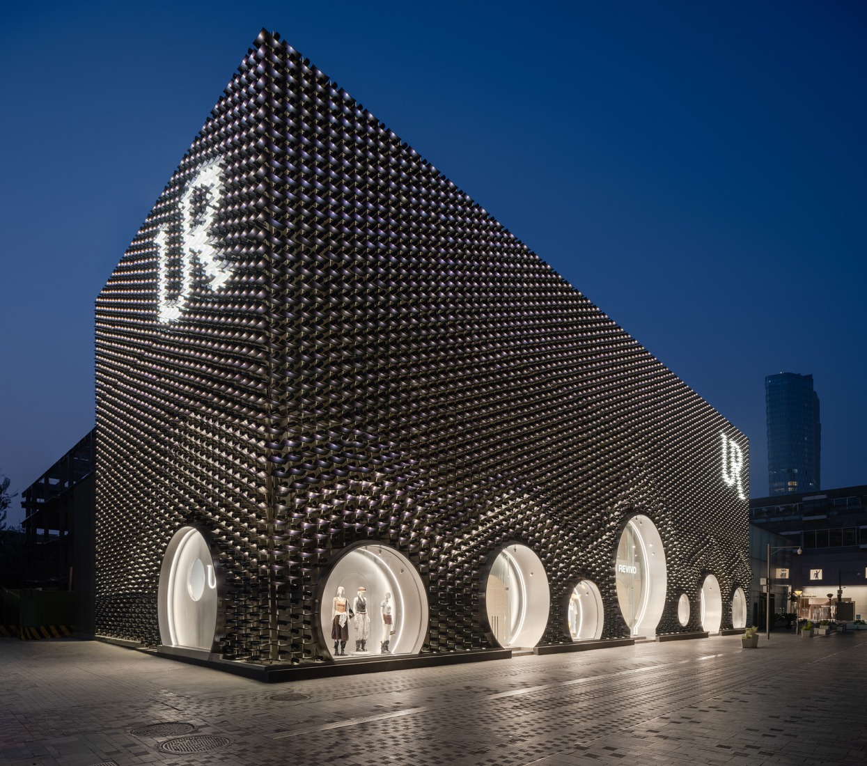 Tienda Insignia Urban Revivo por MVRDV. Fotografía por Wen Studio.