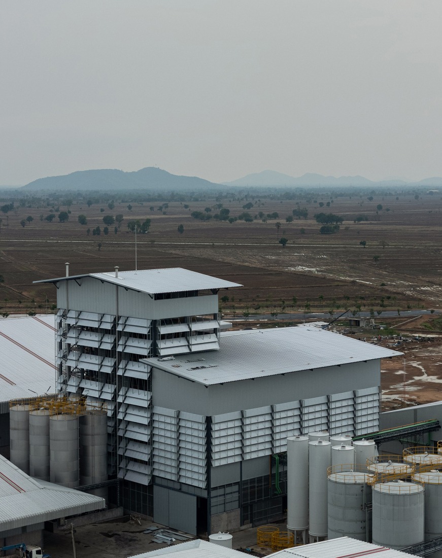 Refinería Aceite de Arroz LPP por PHTAA. Fotografía por Kukkong Thirathomrongkiat.