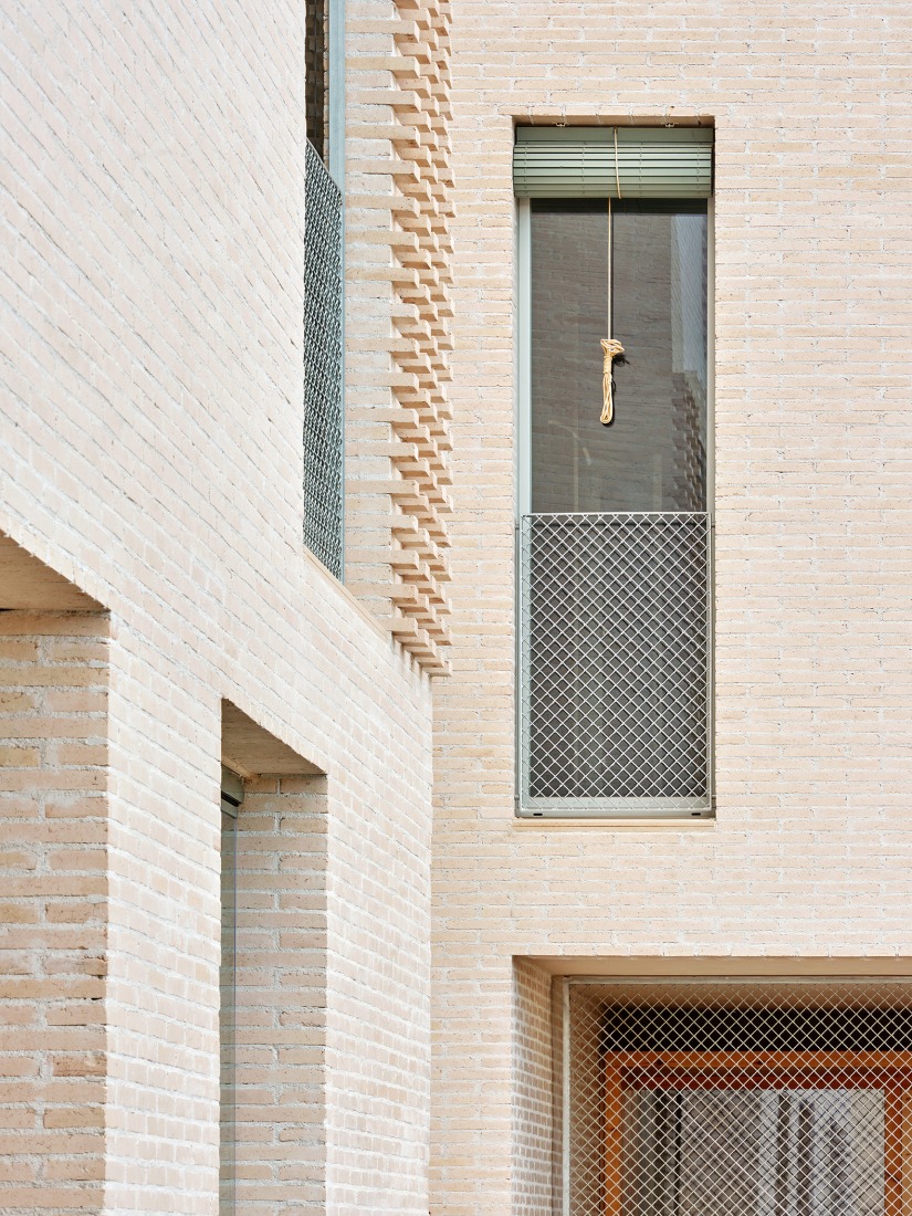 "Air Passage" by Peris + Toral Arquitectes. Photograph by José Hevia.