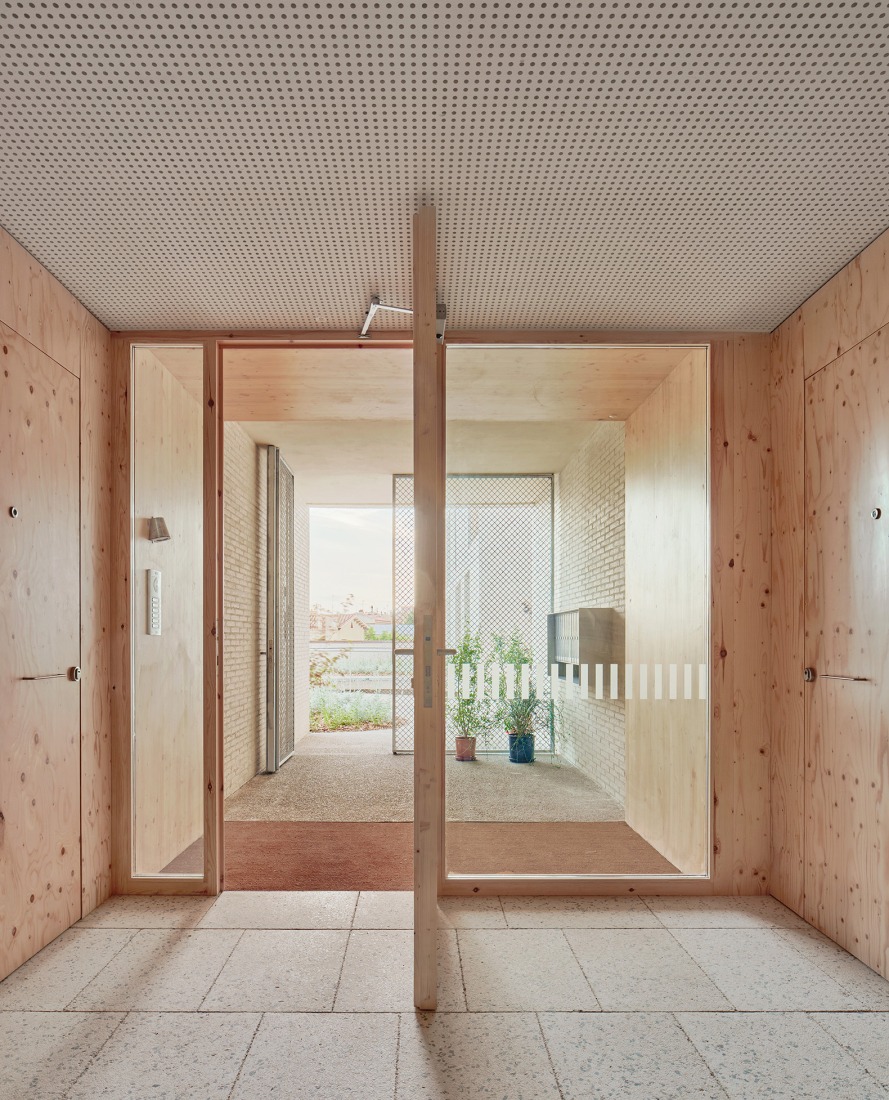"Air Passage" by Peris + Toral Arquitectes. Photograph by José Hevia.