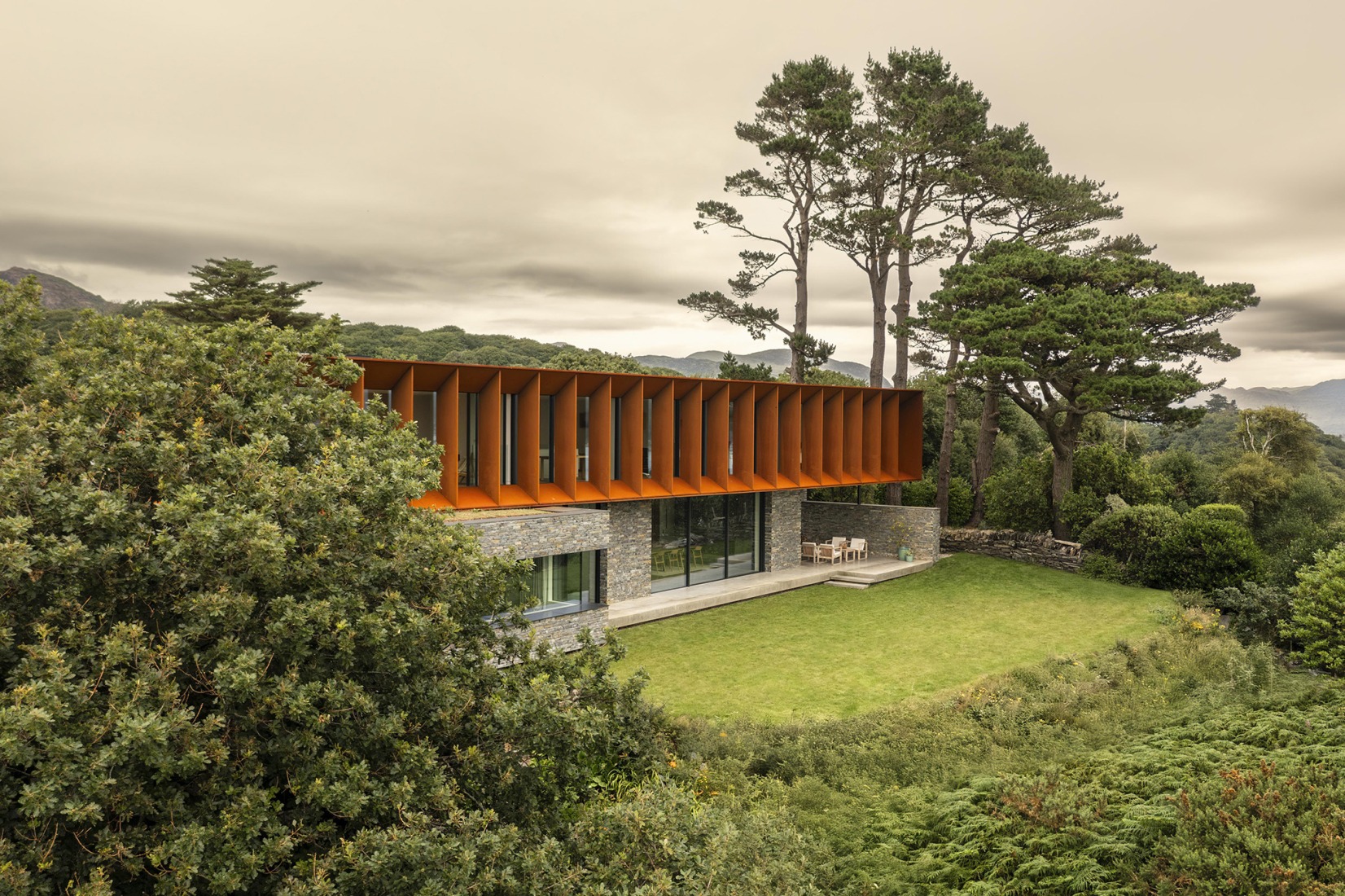 Casa Porthmadog por Ström Architects. Fotografía por James Silverman.
