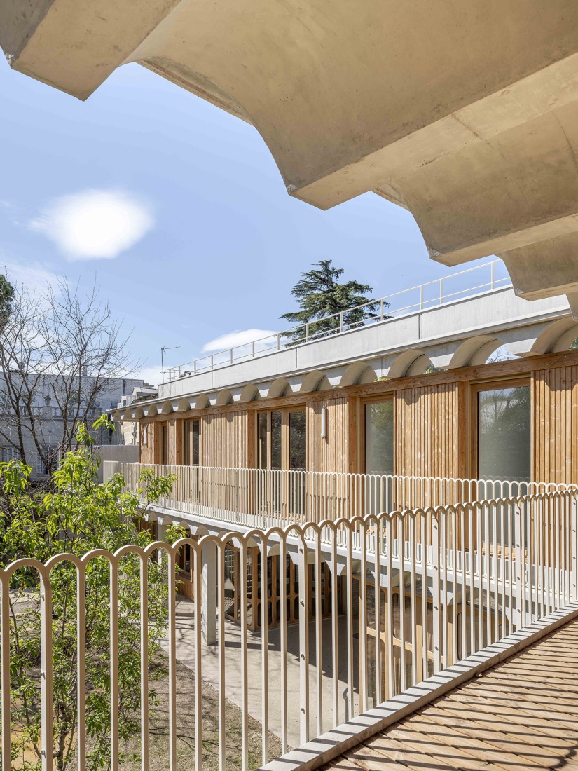 "Espace Ambroise Croizat" TAUTEM Architecture. Photograph by Luc Boegly.