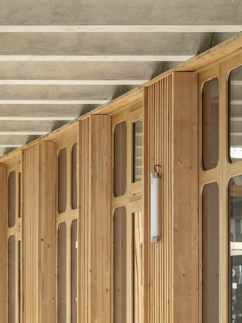 "Espace Ambroise Croizat" TAUTEM Architecture. Photograph by Luc Boegly.
