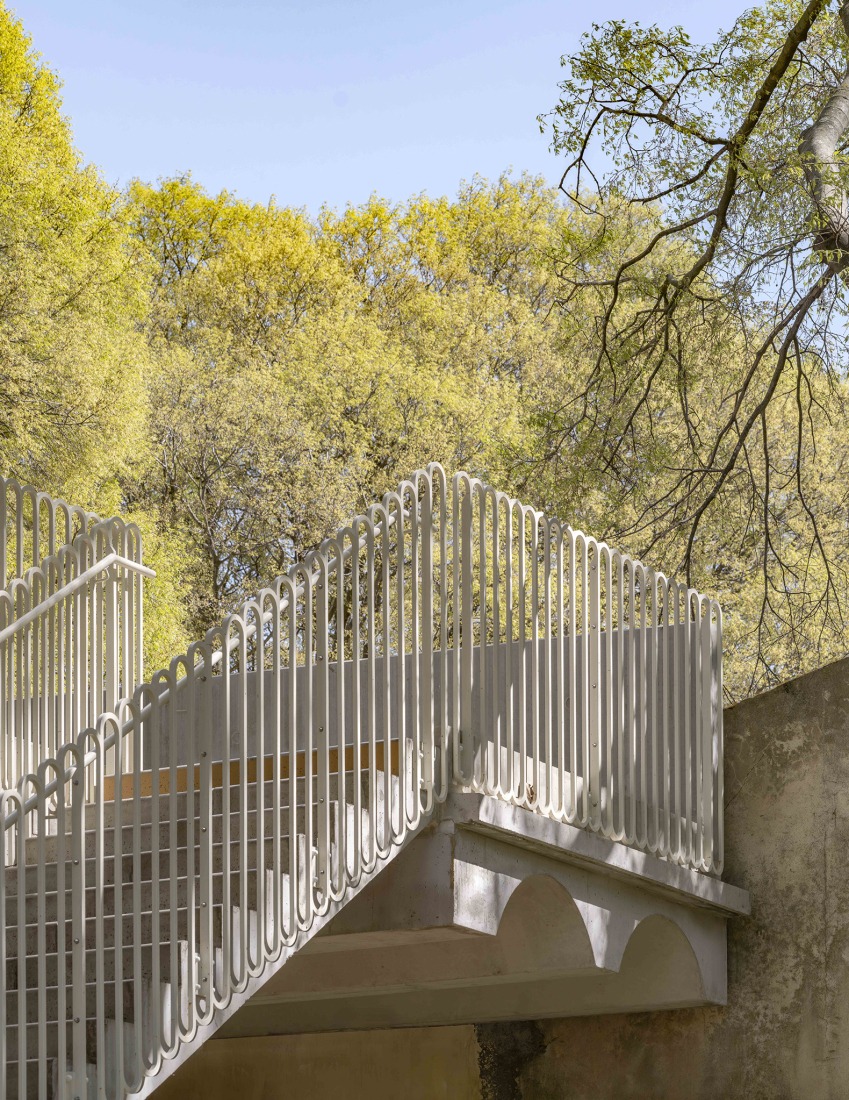 "Espace Ambroise Croizat" TAUTEM Architecture. Photograph by Luc Boegly.