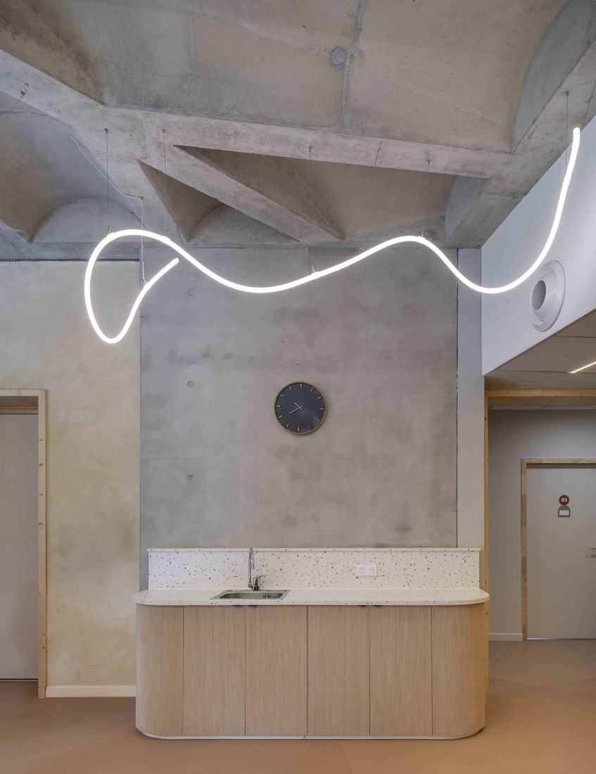 "Espace Ambroise Croizat" TAUTEM Architecture. Photograph by Luc Boegly.