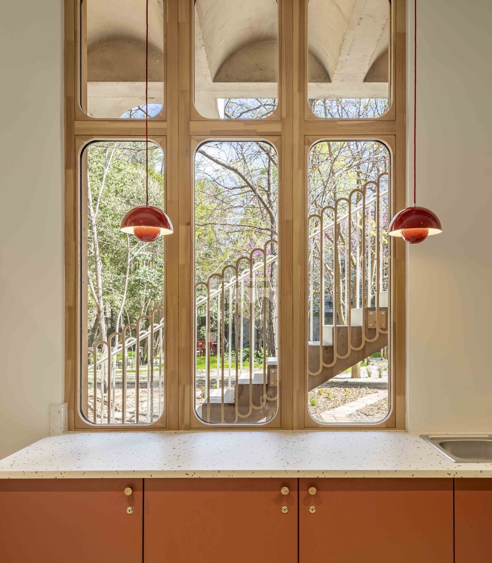 "Espace Ambroise Croizat" TAUTEM Architecture. Photograph by Luc Boegly.