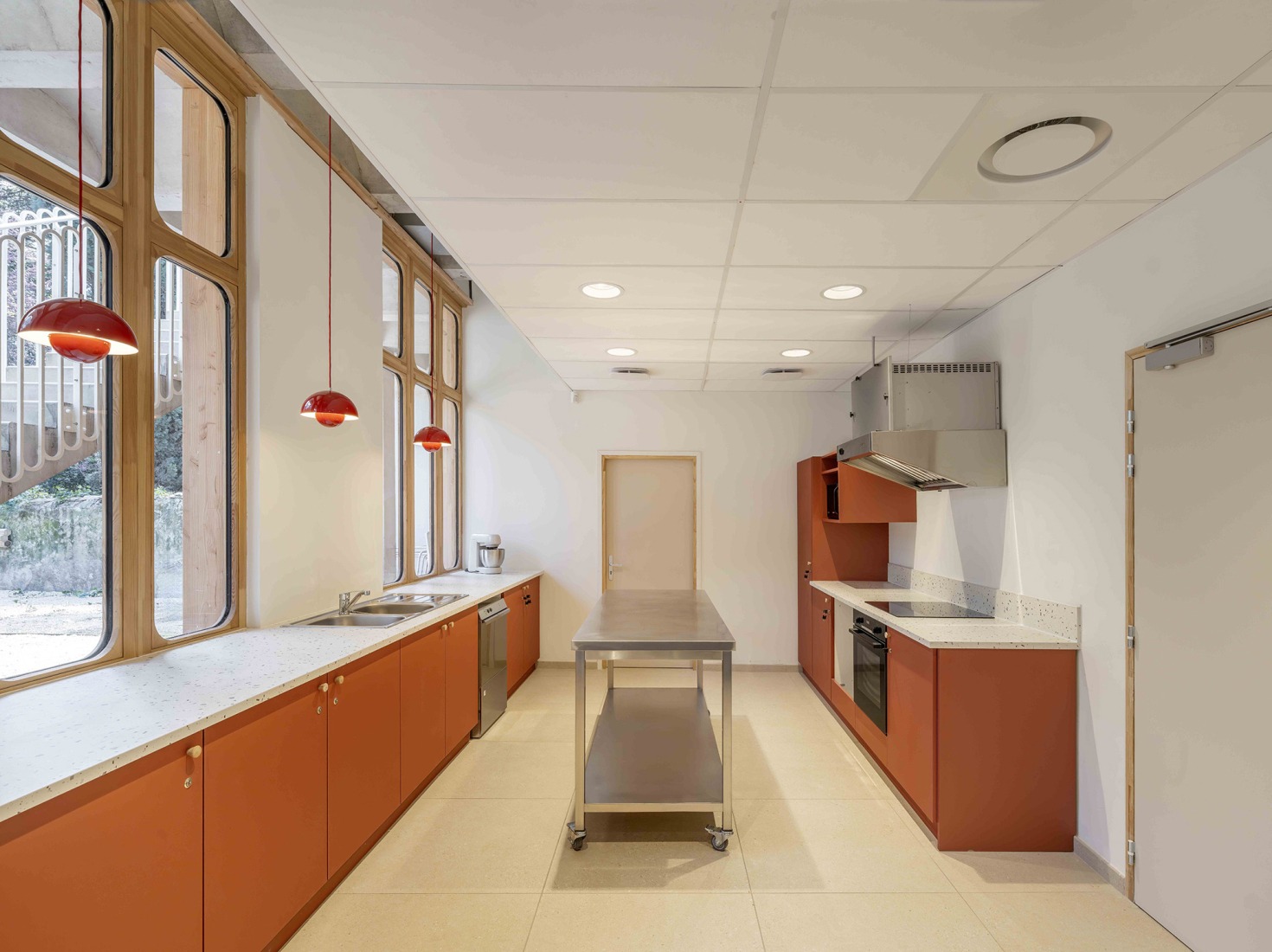 "Espace Ambroise Croizat" TAUTEM Architecture. Photograph by Luc Boegly.