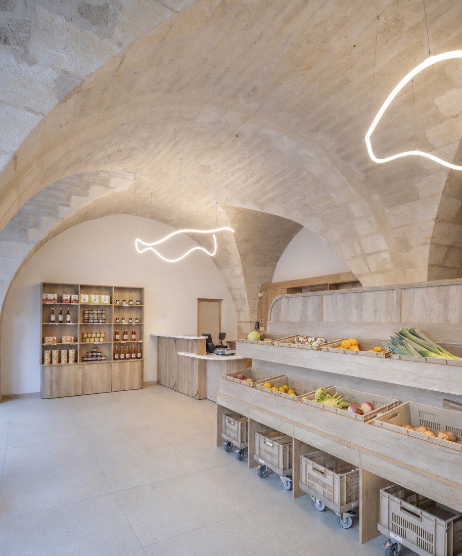 "Espace Ambroise Croizat" TAUTEM Architecture. Photograph by Luc Boegly.