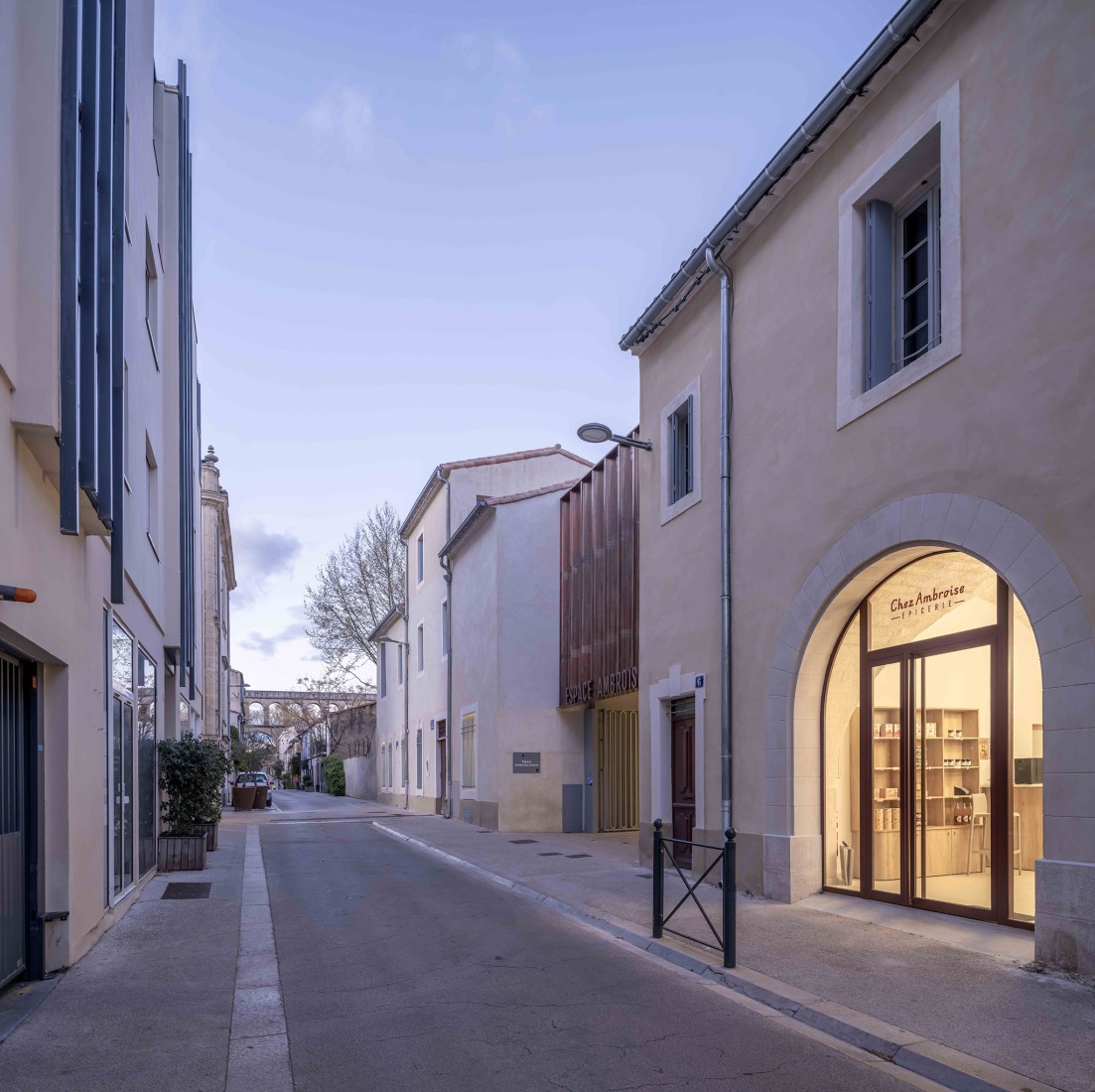 "Espace Ambroise Croizat" TAUTEM Architecture. Photograph by Luc Boegly.
