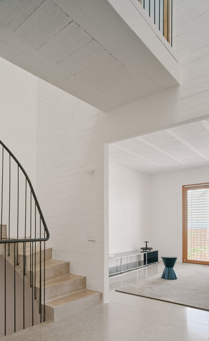 PR21 House by Alventosa Morell + Pàmies Arquitectura. Photograph by José Hevia.