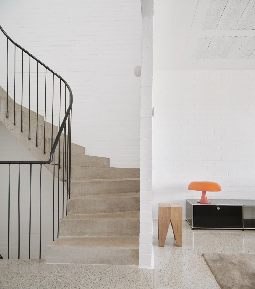 PR21 House by Alventosa Morell + Pàmies Arquitectura. Photograph by José Hevia.