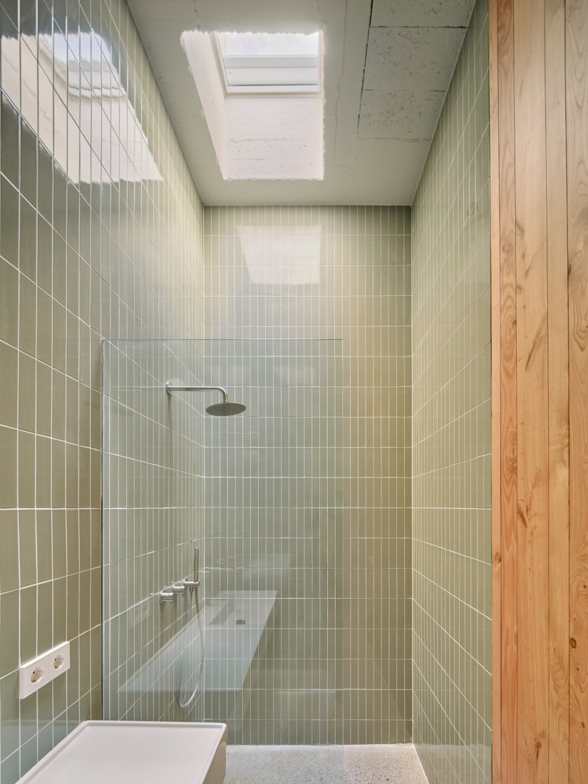 PR21 House by Alventosa Morell + Pàmies Arquitectura. Photograph by José Hevia.