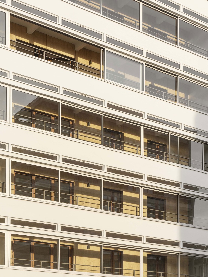 Garage Building into 63 Apartment Building by Atelier Tequi Architects. Photograph by Schnepp Rengu.