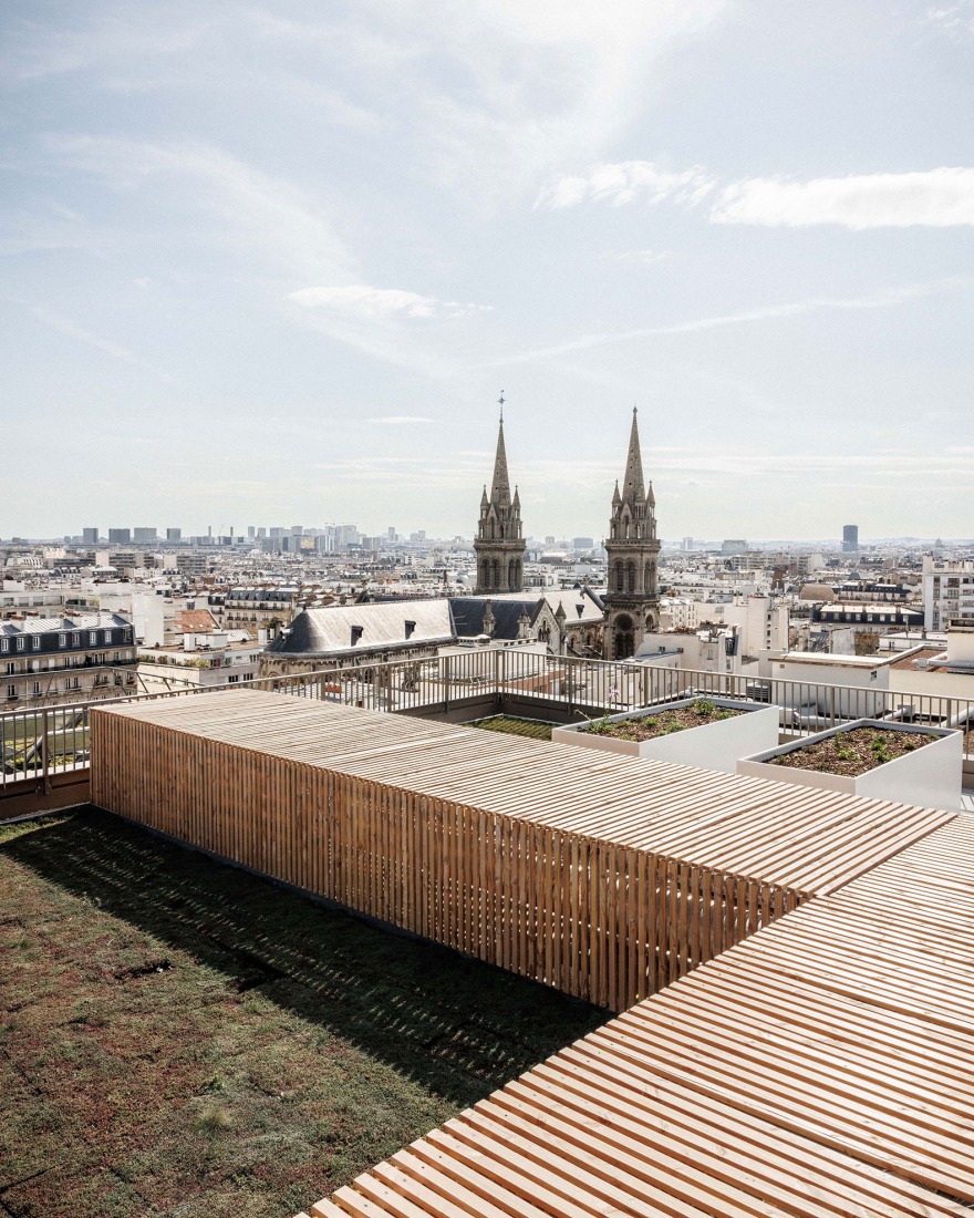Garage Building into 63 Apartment Building by Atelier Tequi Architects. Photograph by 11h45 - Florent Michel.