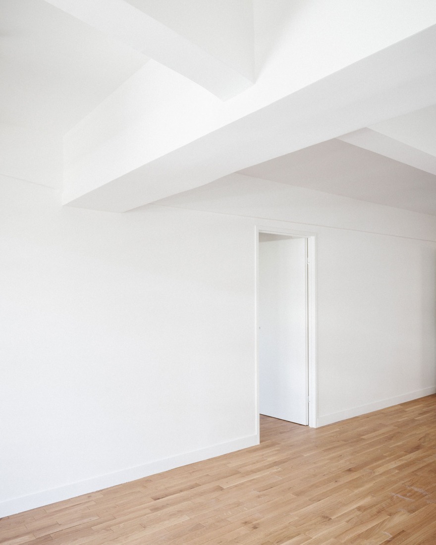 Garage Building into 63 Apartment Building by Atelier Tequi Architects. Photograph by 11h45 - Florent Michel.