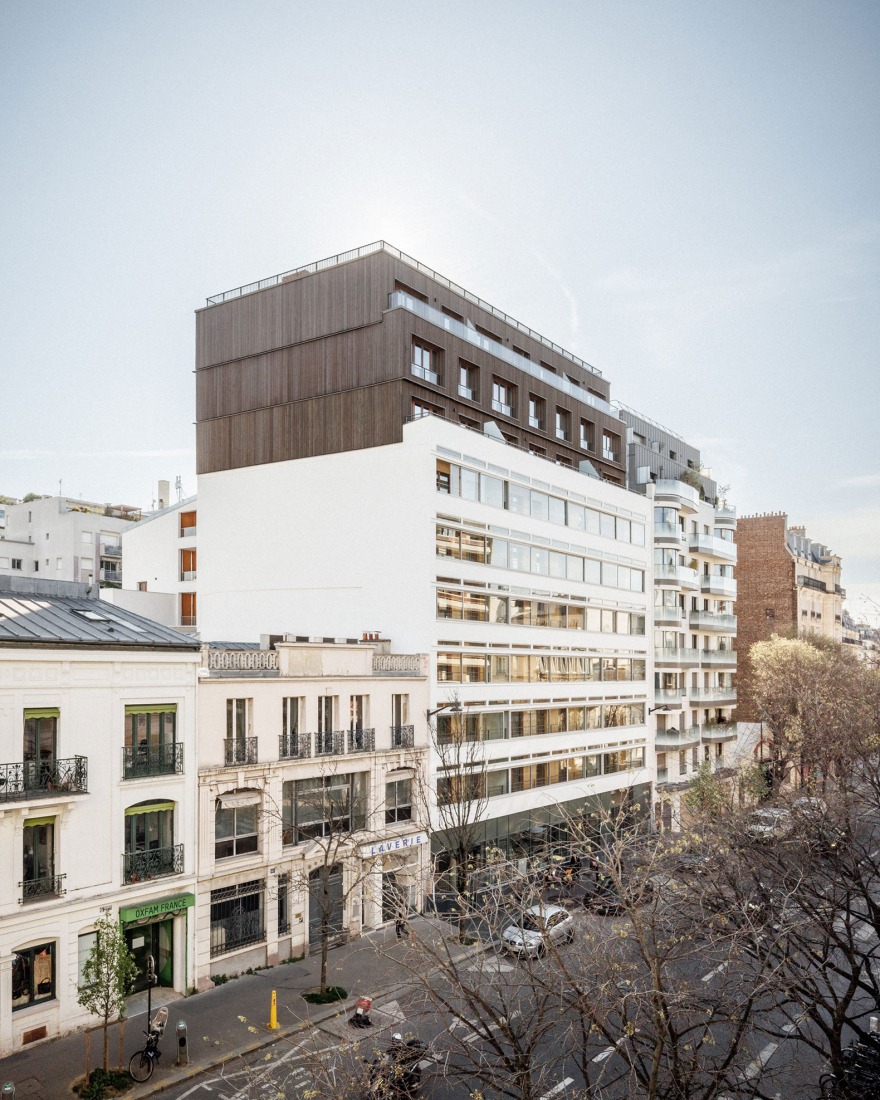 Garage Building into 63 Apartment Building by Atelier Tequi Architects. Photograph by 11h45 - Florent Michel.