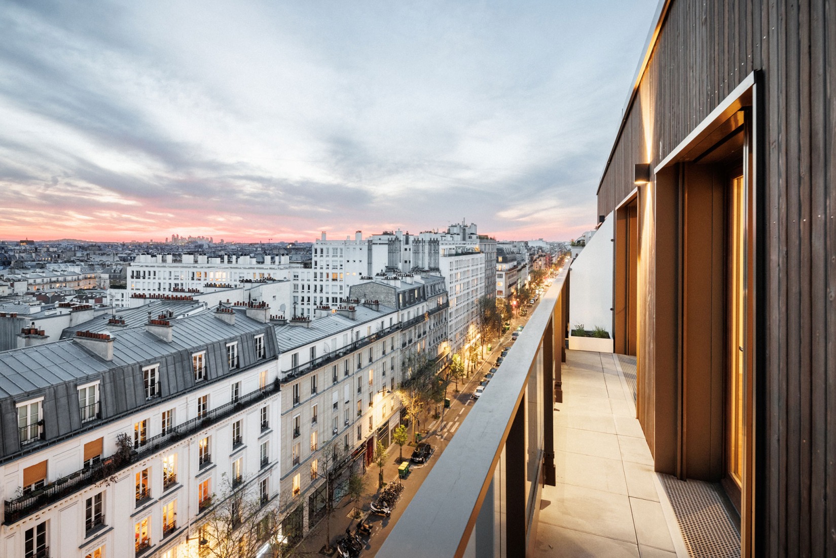 Garage Building into 63 Apartment Building by Atelier Tequi Architects. Photograph by 11h45 - Florent Michel.