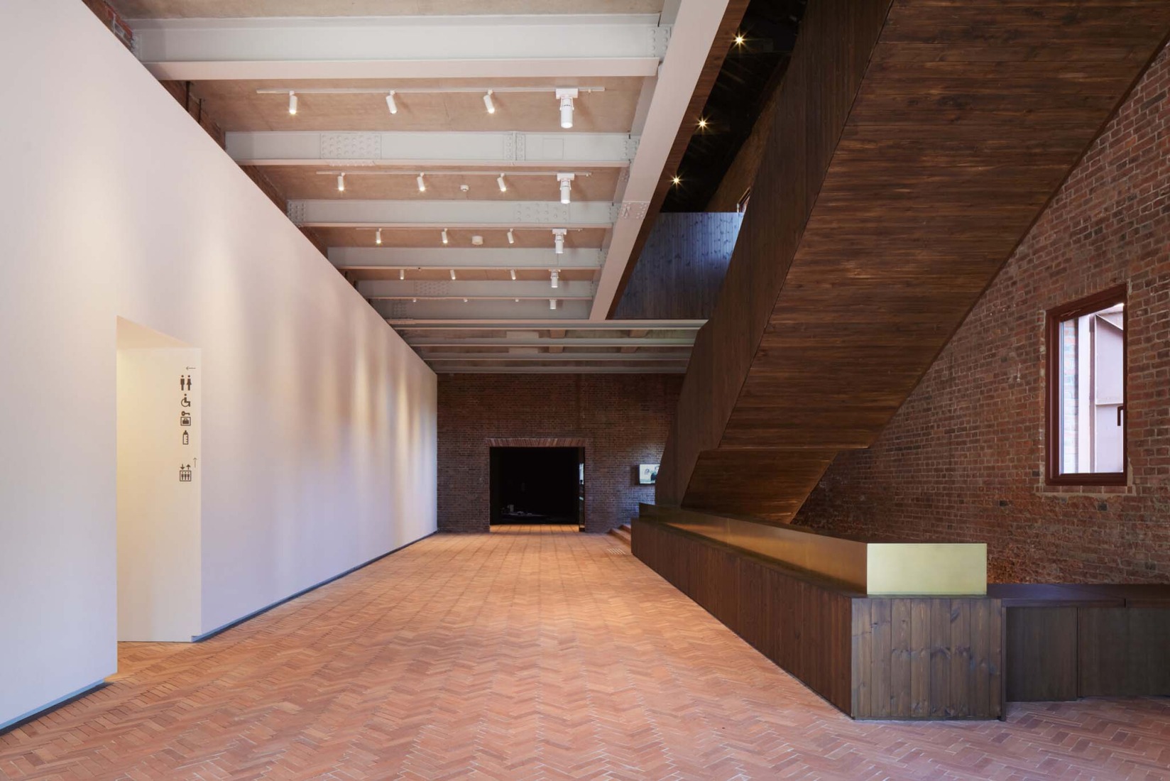 Hirosaki Museum of Contemporary Art by Atelier Tsuyoshi Tane Architects. Photograph by Daici Ano.