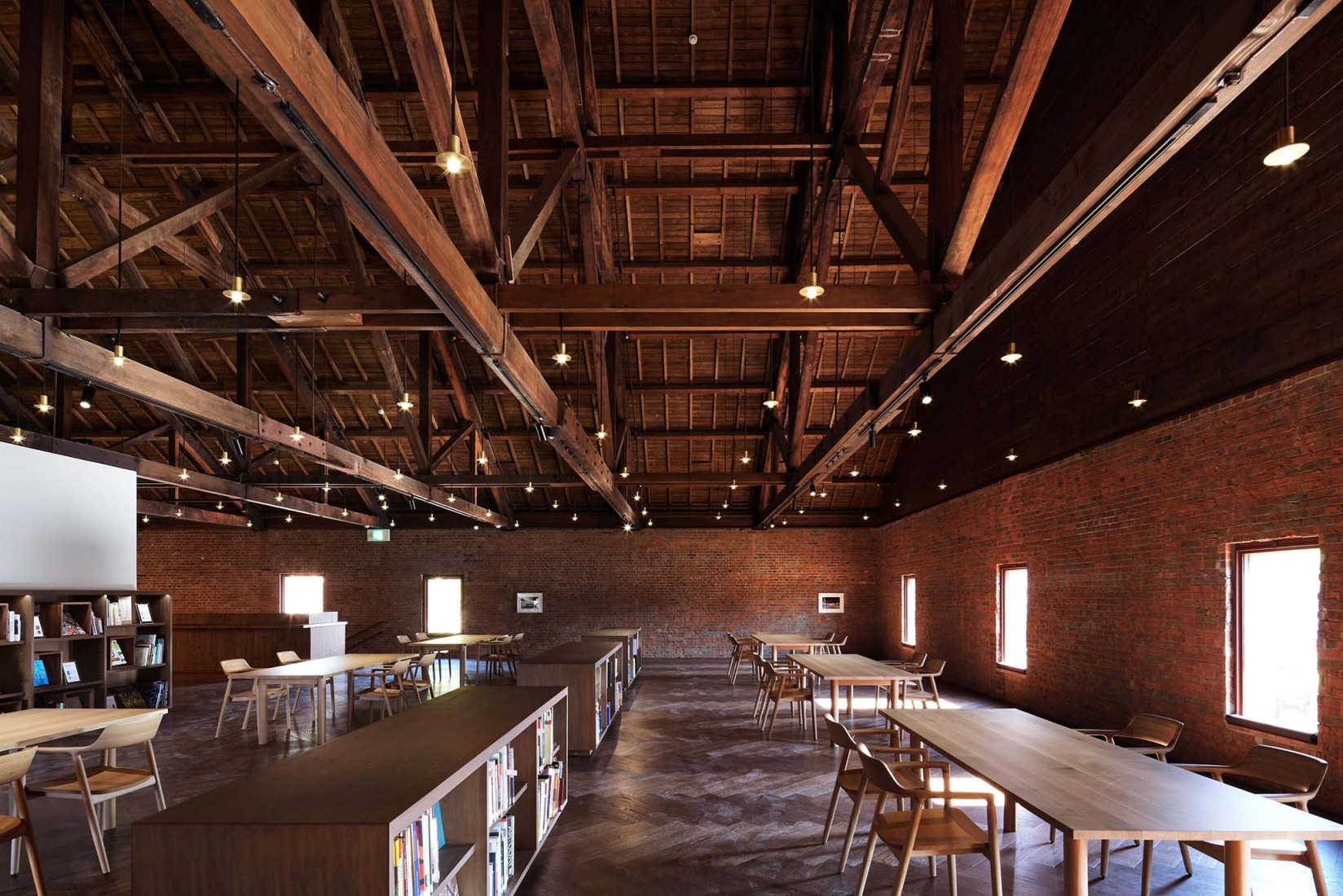 Hirosaki Museum of Contemporary Art by Atelier Tsuyoshi Tane Architects. Photograph by Daici Ano.
