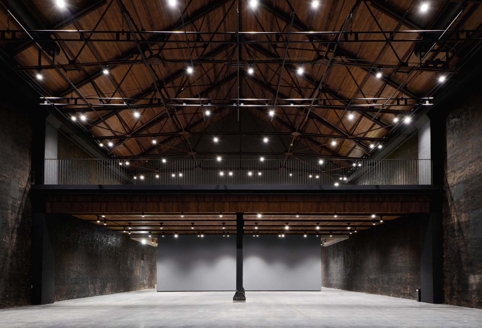 Hirosaki Museum of Contemporary Art by Atelier Tsuyoshi Tane Architects. Photograph by Daici Ano.