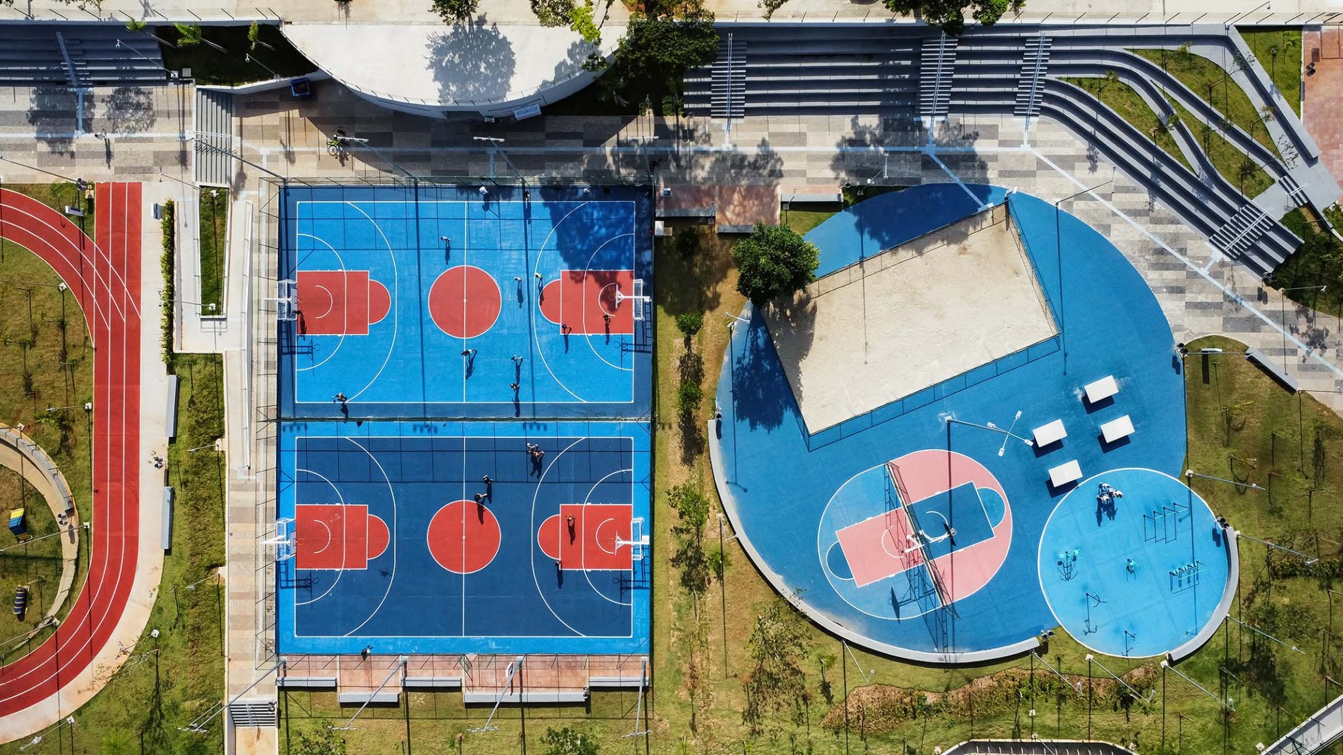 King Pelé Park by Biselli Katchborian + Consoante Arquitetura e Integração. Photograph by Studio Gui Uemura.