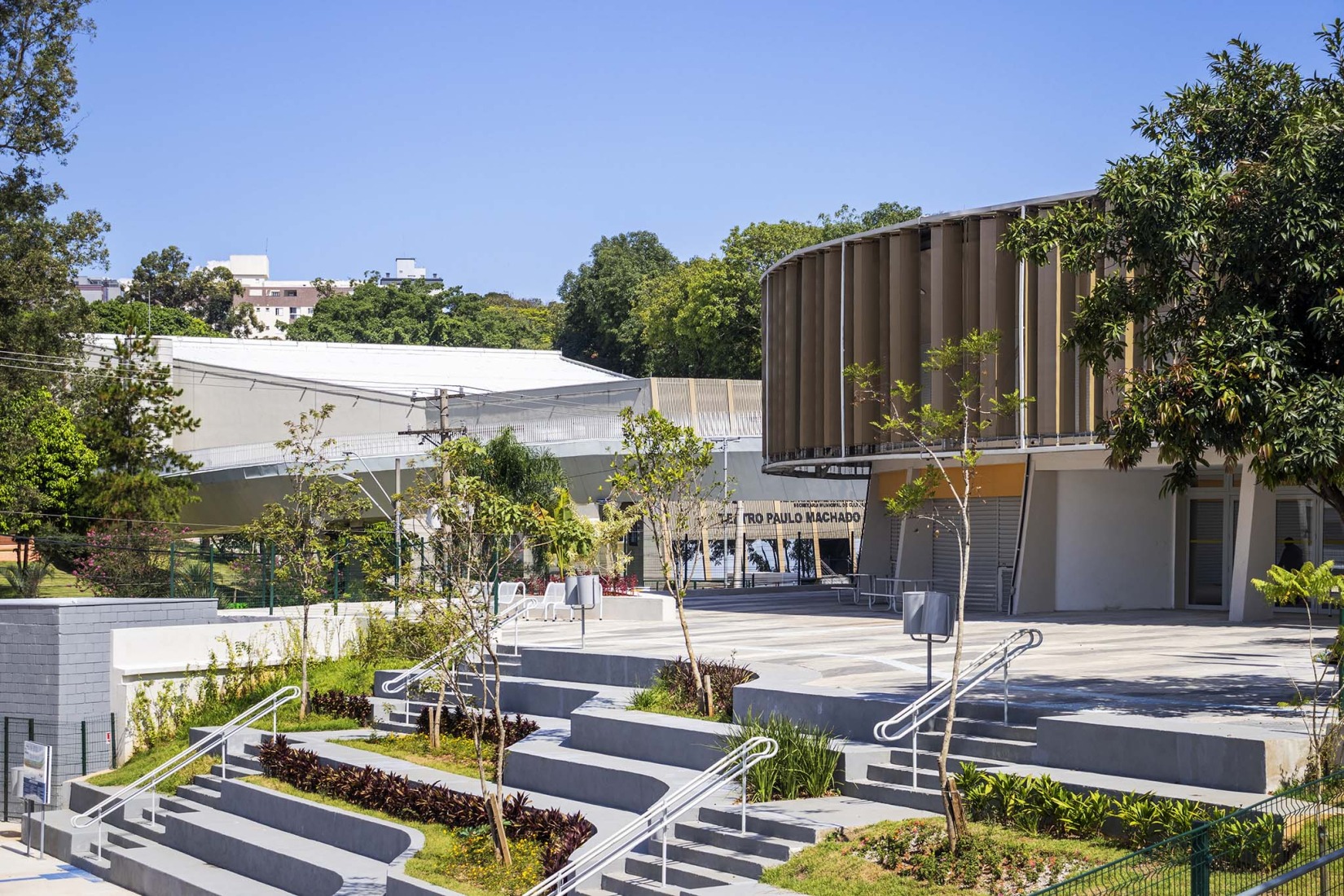 King Pelé Park by Biselli Katchborian + Consoante Arquitetura e Integração. Photograph by Studio Gui Uemura.