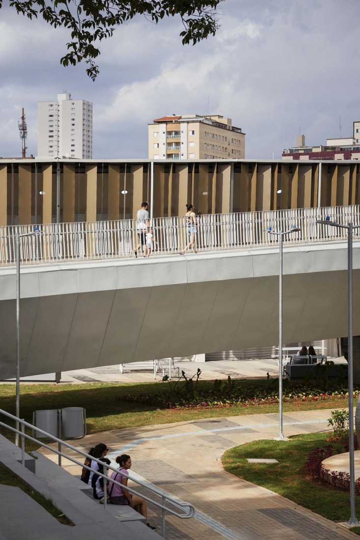 King Pelé Park by Biselli Katchborian + Consoante Arquitetura e Integração. Photograph by Studio Gui Uemura.