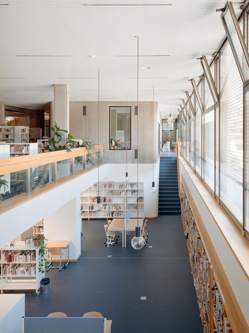 Vertical extension and renovation of Collège Rousseau by Burckhardt Architecture. Photography by Olivier Di Giambattista. 