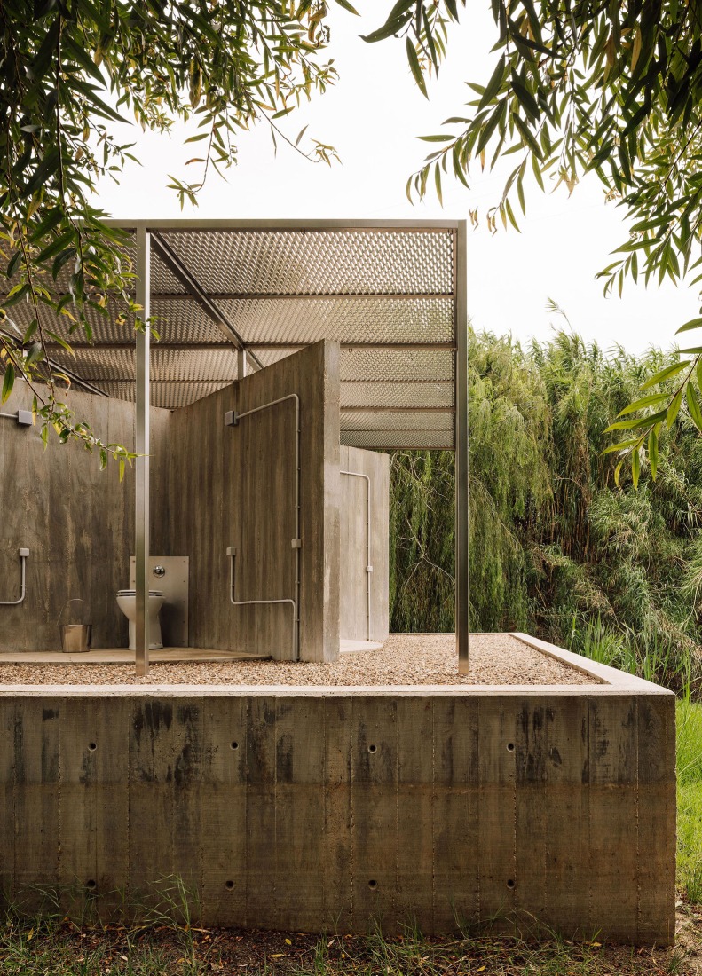 House with no skin by Bureau des Mésarchitectures. Photograph by Francisco Nogueira.