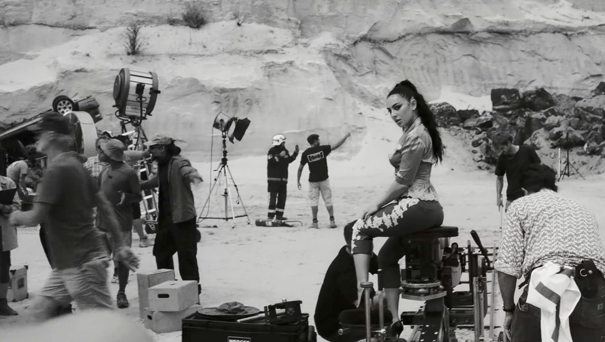 «Camera» por Charli xcx.