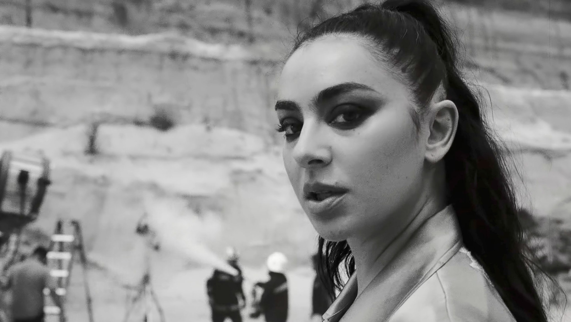 «Camera» por Charli xcx.