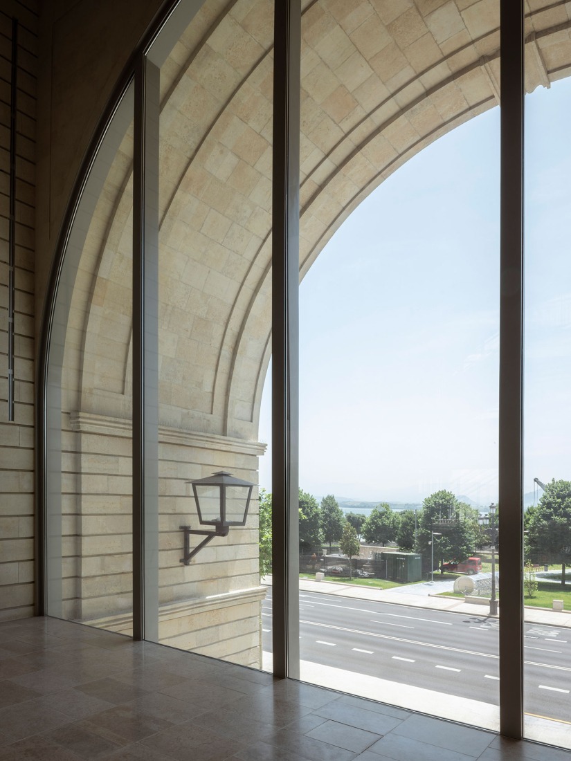 Vista del interior. «Faro Santander» por David Chipperfield. Fotografía por Juan Baraja.