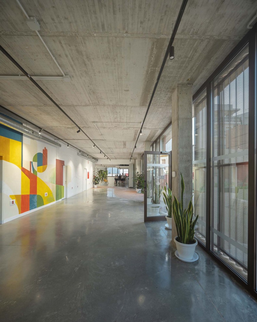 Casa de la juventud por DUNAR arquitectos + Felipe Retuerto. Fotografía por RN Fotógrafos.