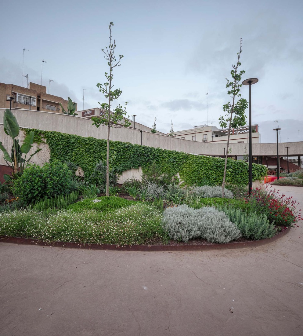 Casa de la juventud por DUNAR arquitectos + Felipe Retuerto. Fotografía por RN Fotógrafos.