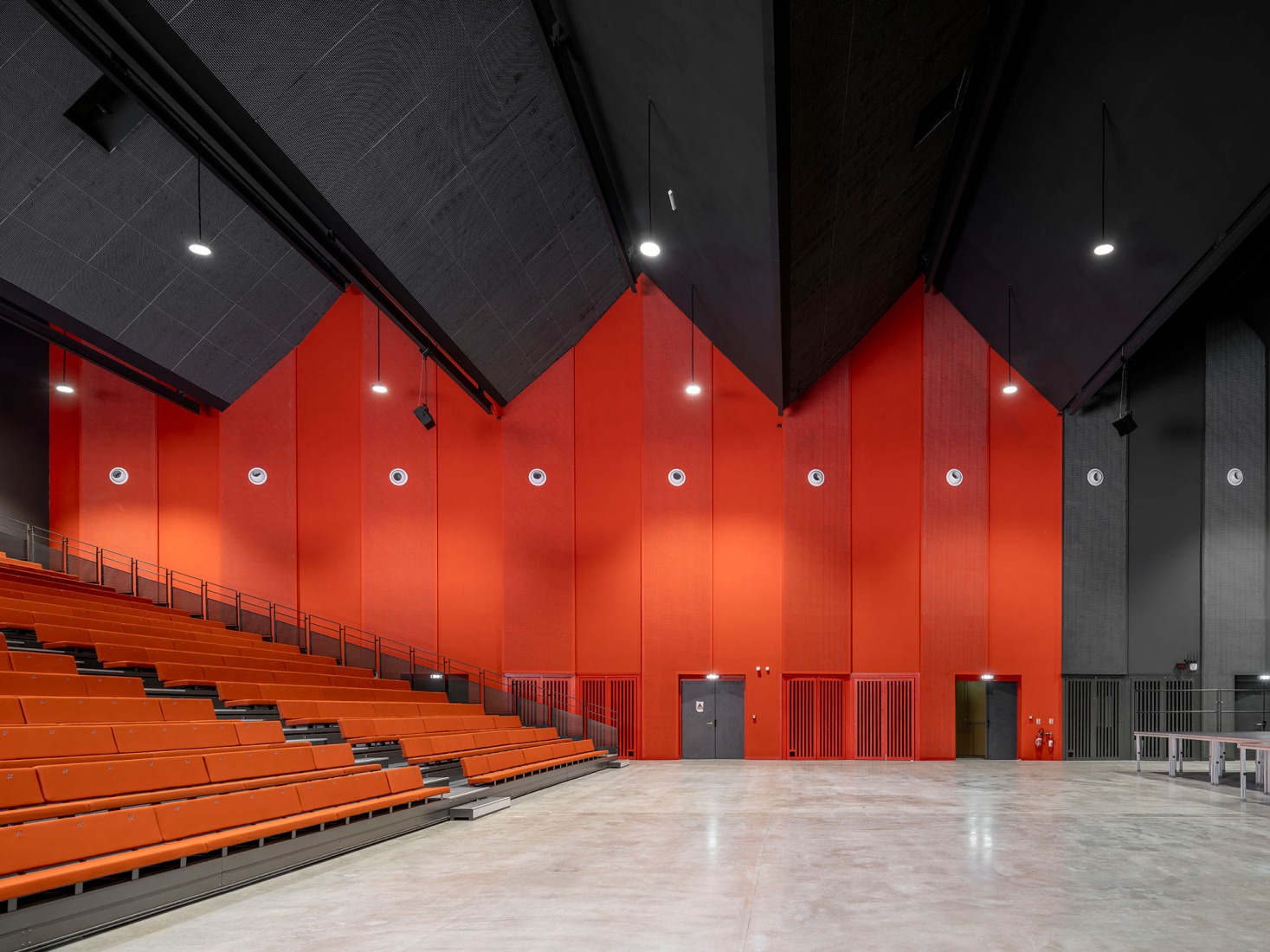 Centro Cultural «La Tuilerie» por Ferrier Marchetti Studio. Fotografía por Luc Boegly.