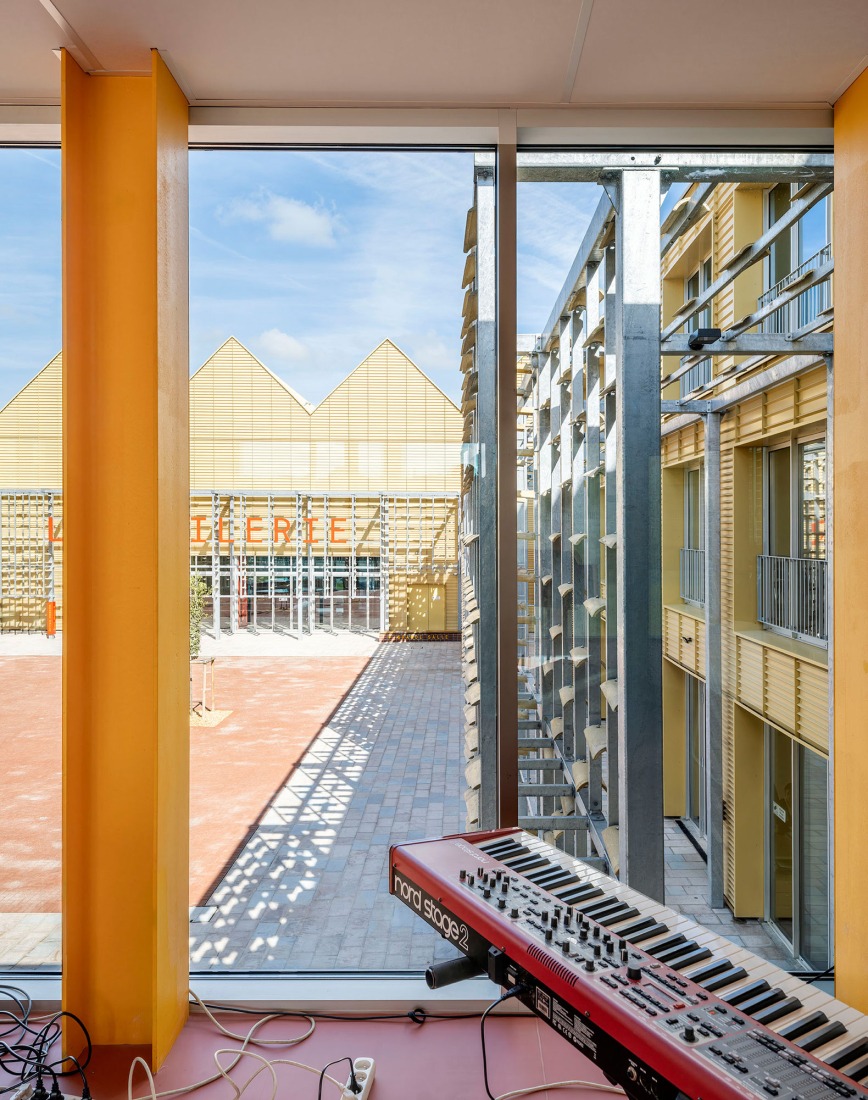 Centro Cultural «La Tuilerie» por Ferrier Marchetti Studio. Fotografía por Luc Boegly.