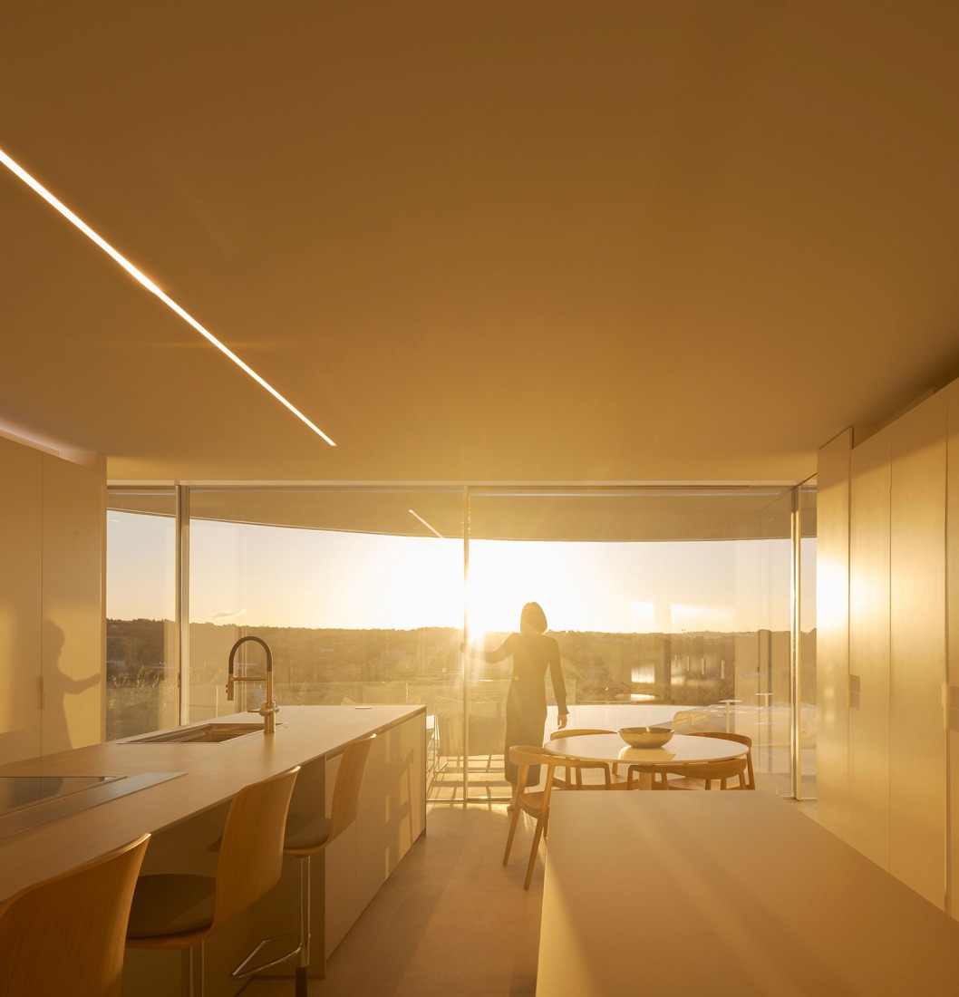 House in Las Rozas by Fran Silvestre Arquitectos. Photograph by Fernando Guerra.