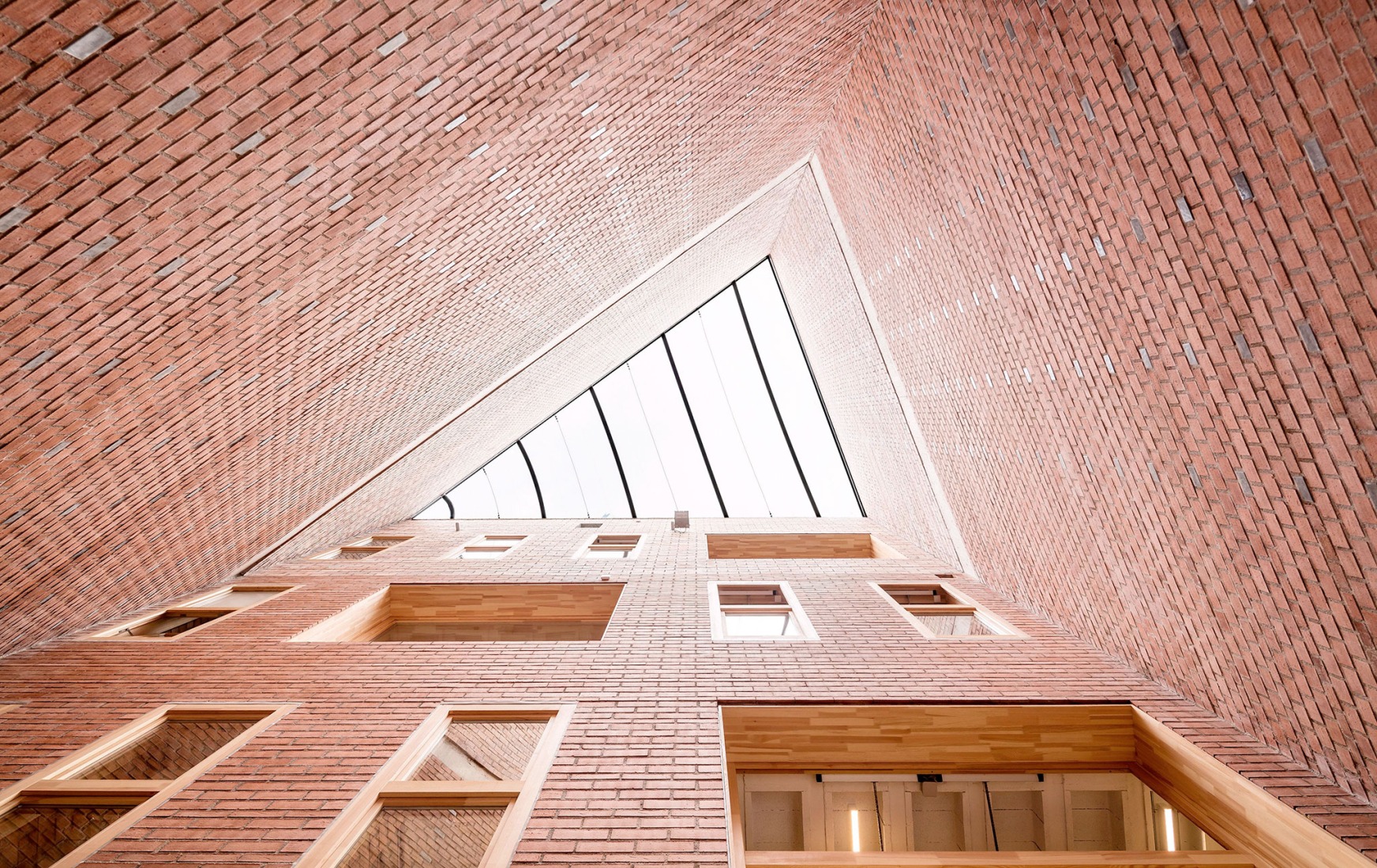 Cristalleries Planell Civic Center by H Arquitectes. Photograph by Adrià Goula.