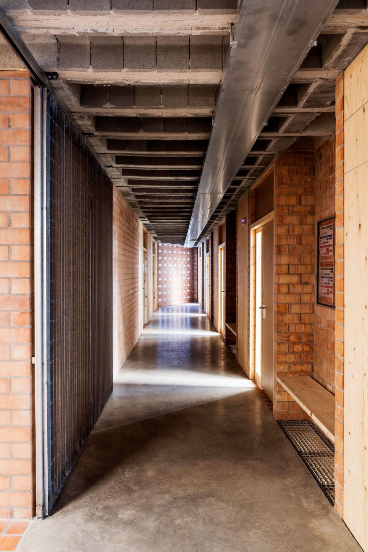 Cristalleries Planell Civic Center by H Arquitectes. Photograph by Adrià Goula.