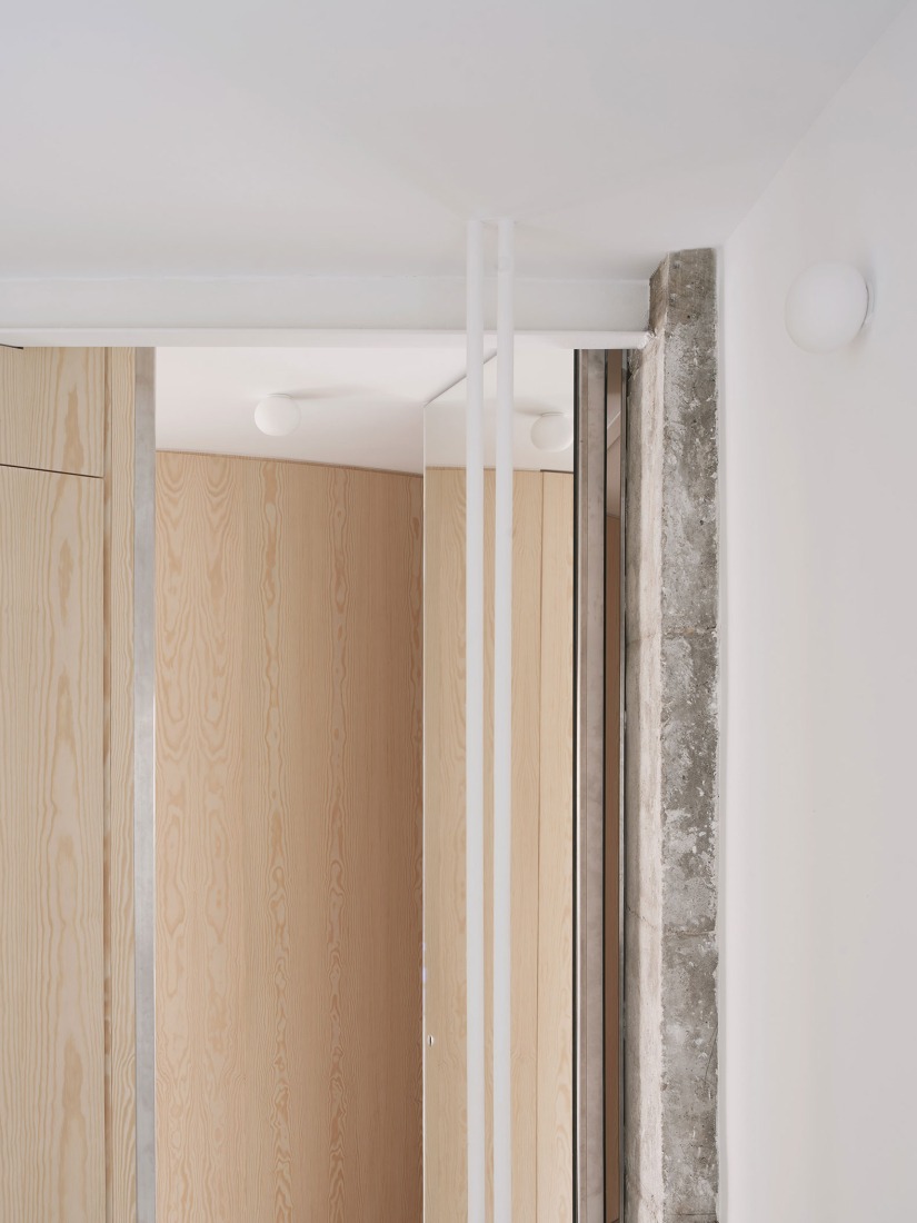 Argumosa Housing Renovation by MAIO Architects. Photograph by José Hevia.