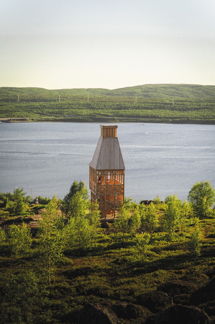 Kola Bay Lighthouse Viewpoint by Evgeny Makarenko Timber Architecture Workshop. Photograph by Alexey Arushanyan, Alexey Malenchik, Tatiana Okuneva.
