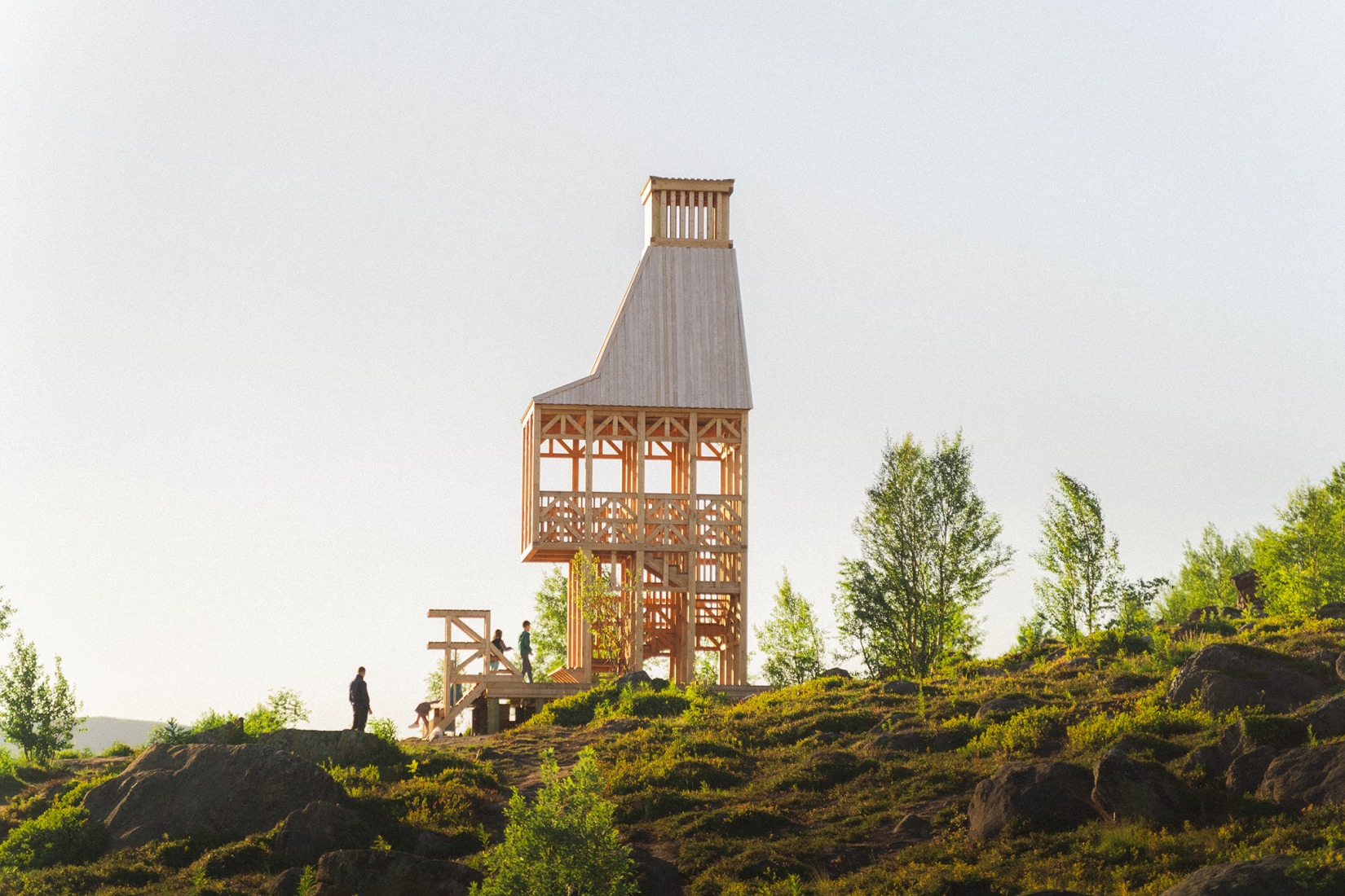 Kola Bay Lighthouse Viewpoint by Evgeny Makarenko Timber Architecture Workshop. Photograph by Alexey Arushanyan, Alexey Malenchik, Tatiana Okuneva.