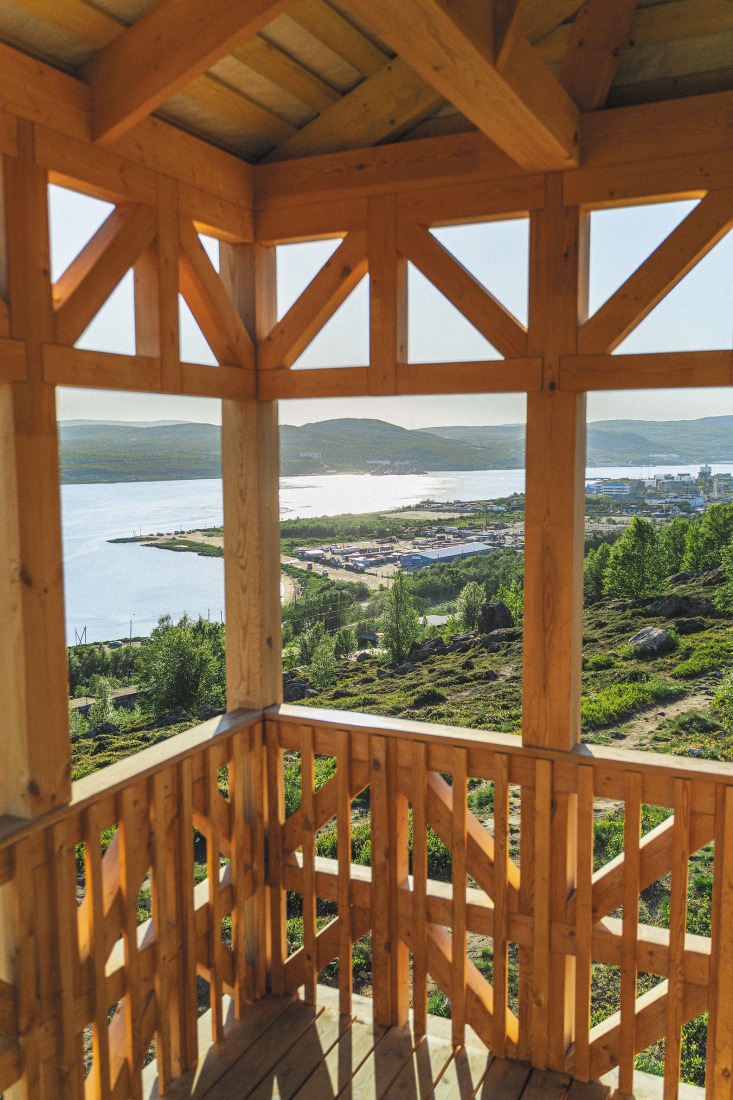 Kola Bay Lighthouse Viewpoint by Evgeny Makarenko Timber Architecture Workshop. Photograph by Alexey Arushanyan, Alexey Malenchik, Tatiana Okuneva.