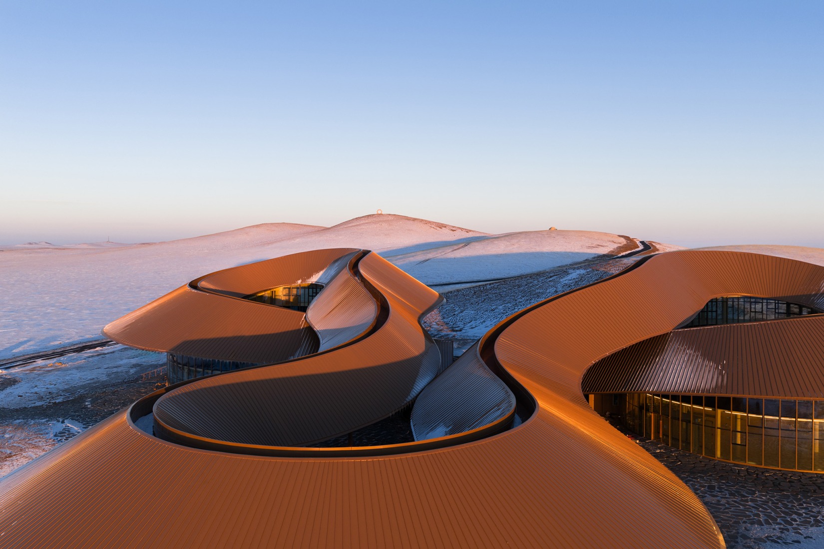 Centro de visitantes de «Volcano-In» por PLAT ASIA. Fotografía por Arch-Exist Photography.