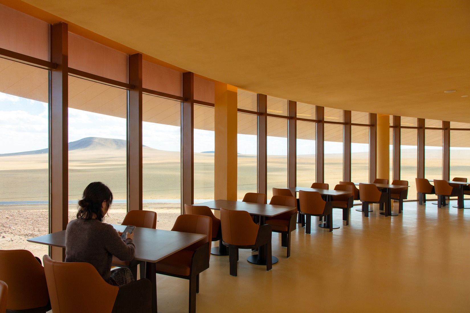 Centro de visitantes de «Volcano-In» por PLAT ASIA. Fotografía por Arch-Exist Photography.
