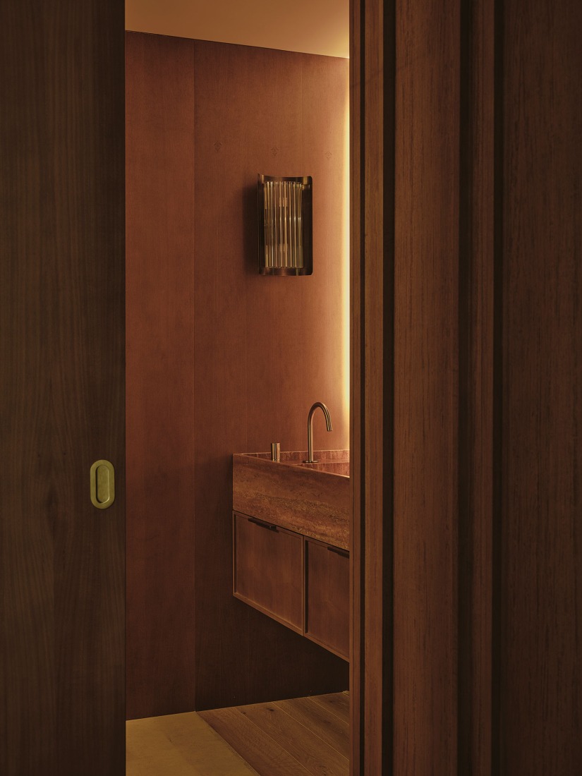 Home renovation in Conde de Aranda, by Pulso Estudio + Pr Arquitectura. Photography by David Zarzoso.